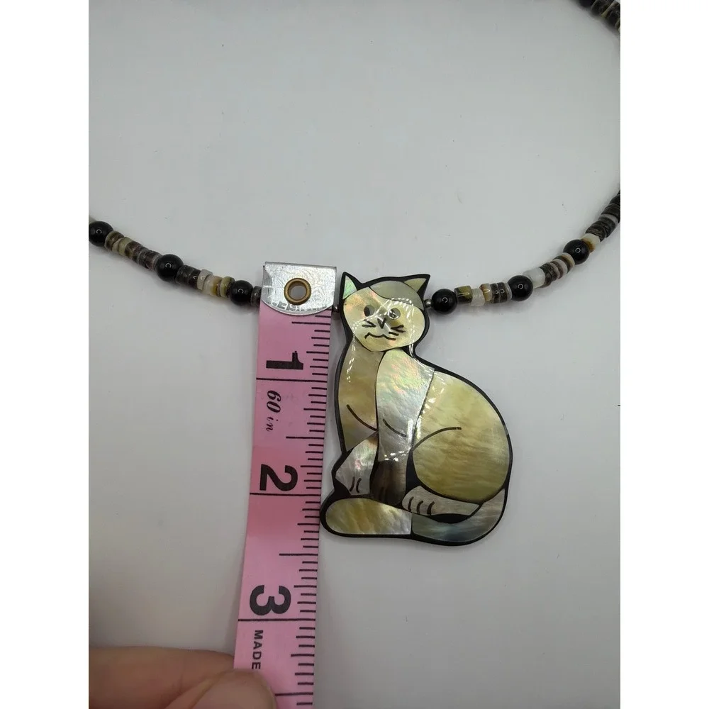 Lee Sands Cat Pendant Necklace Iridescent Mother of Pearl Shell‎ Beaded Artisan